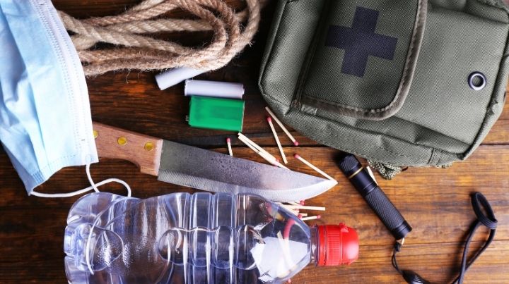 What you need to keep with you to get home safely in an emergency