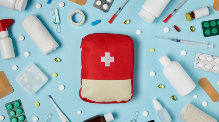 Keep a medical kit inside your bug out bag