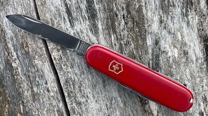 Swiss Army Pocket Knife